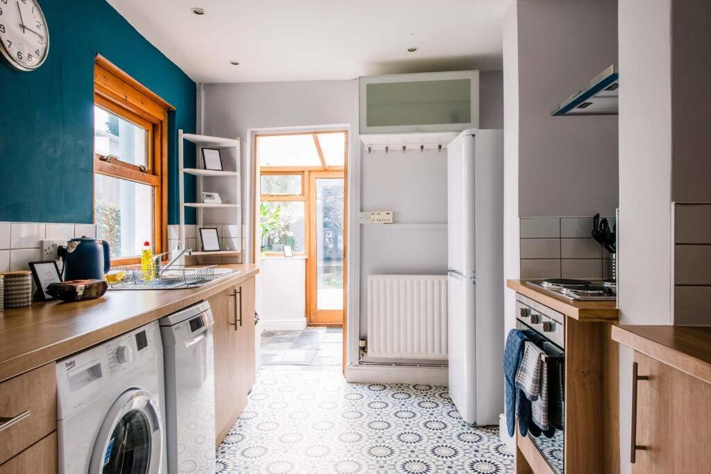 Gorgeous Victorian House Sleeps 6 In Cardiff Villa Eksteriør bilde